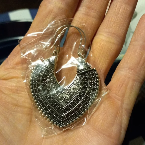 vintage antique geometric silver color earings - Picture 5 of 5